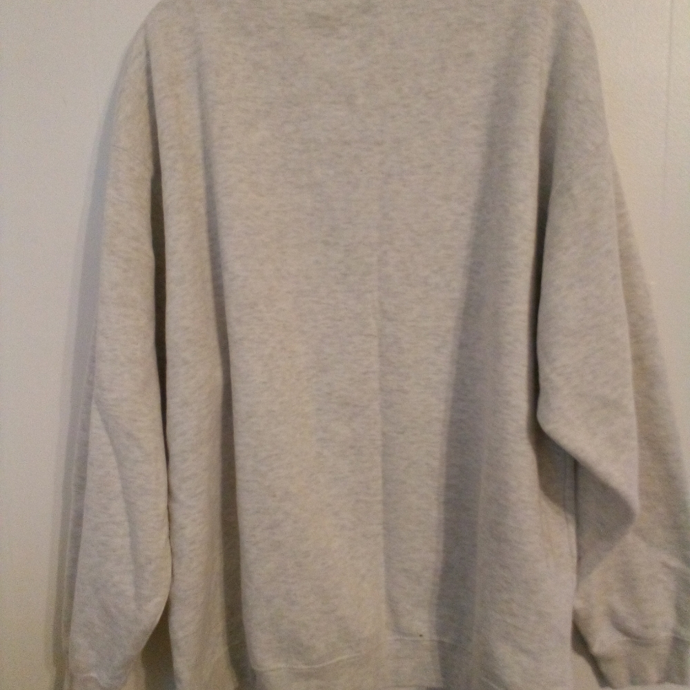 Sweatshirt - Picture 2 of 3